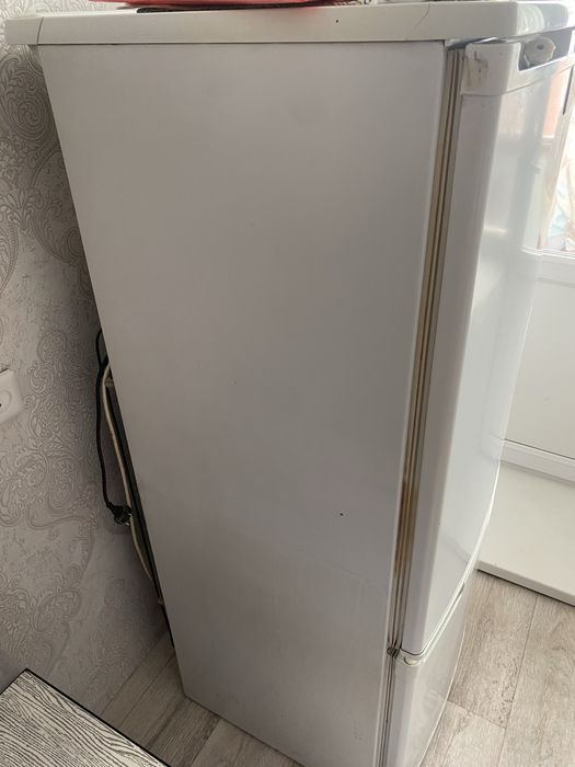 Продам холодильник