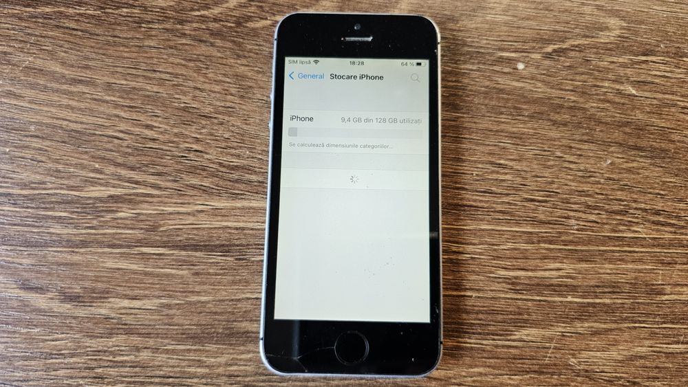 iPhone SE silver 128Gb
