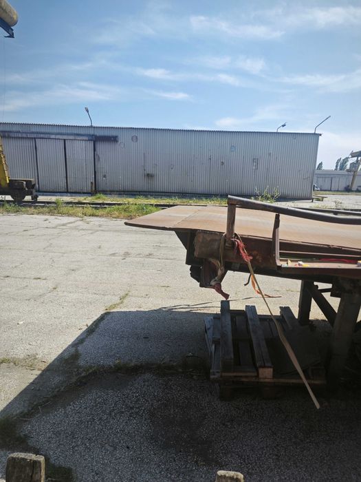 Товарна рампа за мотокар