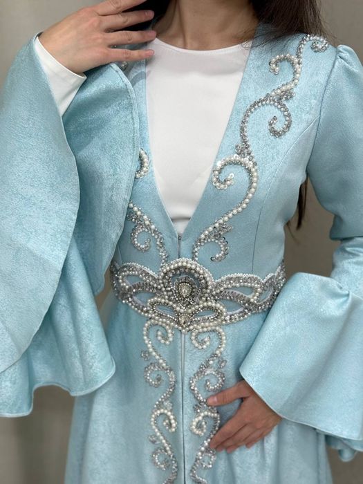 Платье на узату той