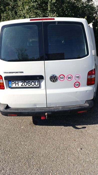 Vând Volkswagen Transporter t5