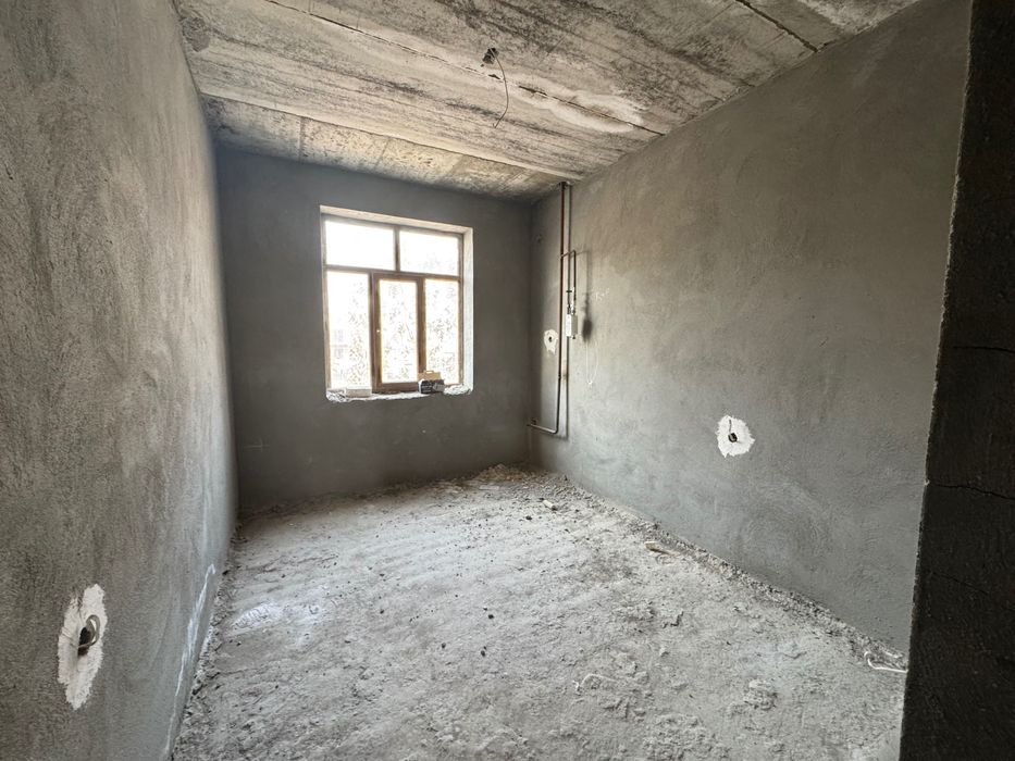 Qarshi shahridan 2 xonali uy sotiladi 35000 kelishamiz