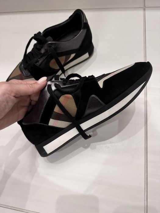 Оригинални обувки Burberry