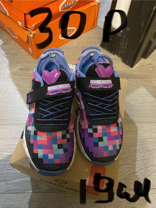 Кросовки для девочки 30 р