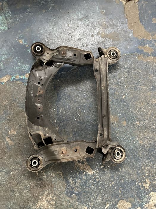 Cadru motor jug audi a6 c6 4f 2.0tdi 3.0tdi facelift 2010