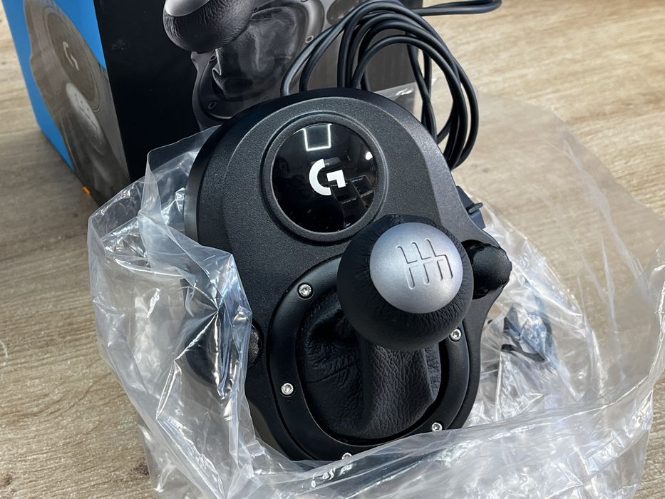 Logitech G29 Волан Педали и Шифтър Като Нови