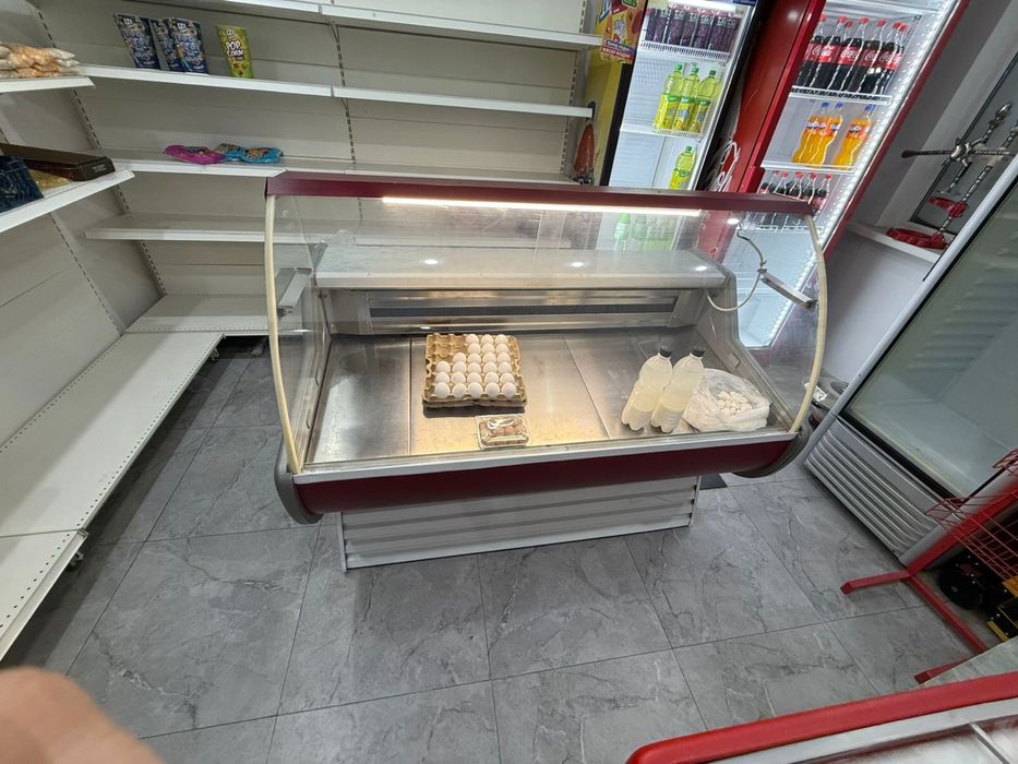 Витринный холодильник