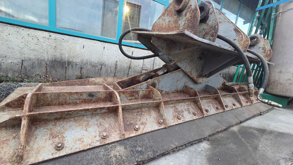 Гребло за сняг за Волво