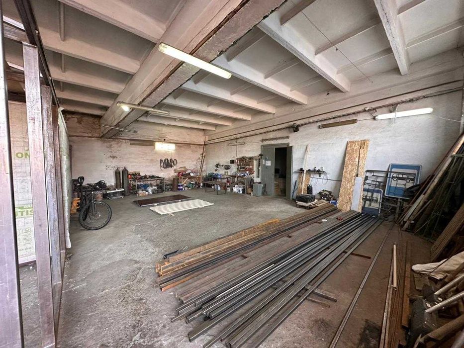 В продаже промбаза  Абая 203/1