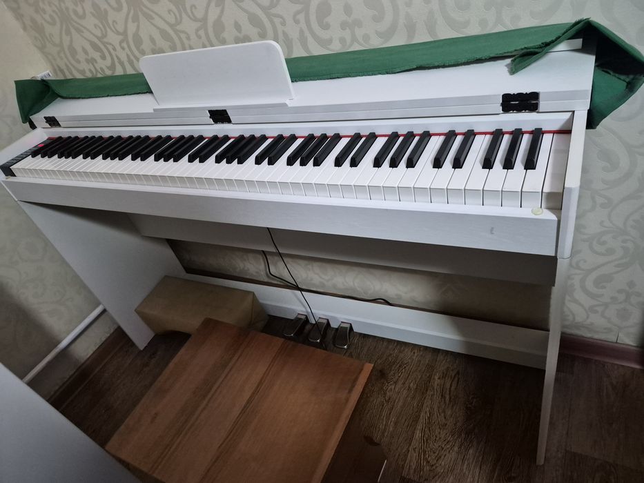 Электронный пианино