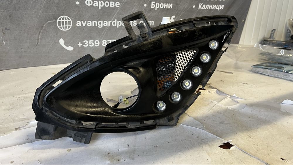 Лява решетка за халоген Mazda 3 (2010-2018)