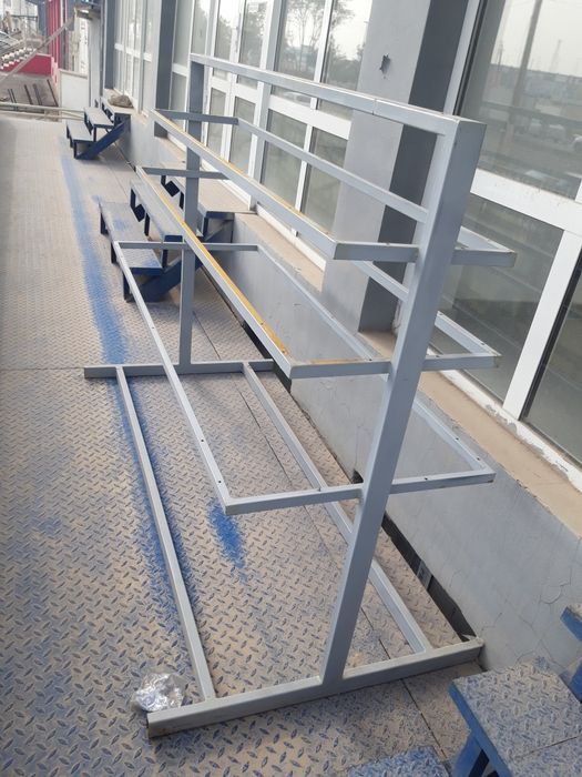 Стелаж  сотилади