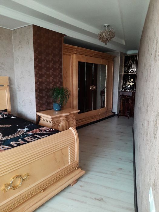 Sotiladi 4 xonali remontli uy kirib yashisila hamma narsa almashgan ..