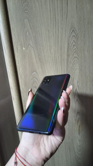 Vând telefon Motorola G72,G86 și Samsung Galaxy A51