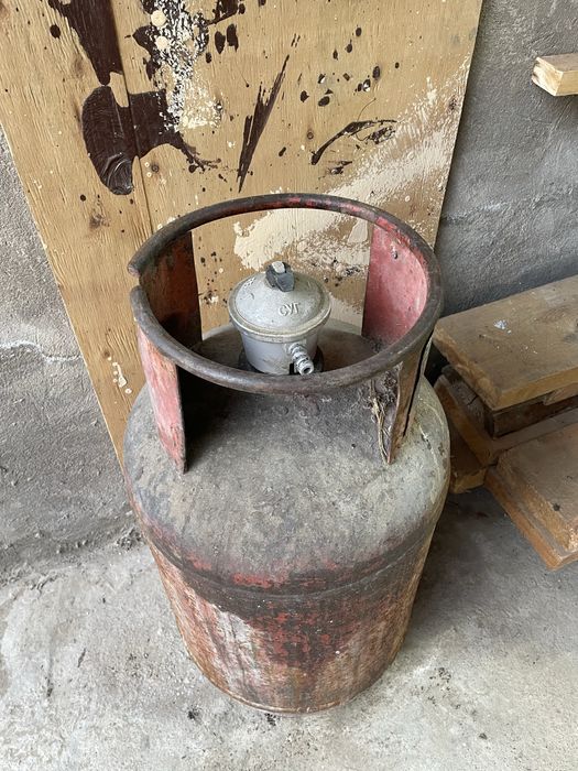 Газовый баллон с редуктором