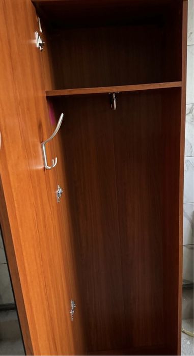 Dulap pentru hol cu oglindă