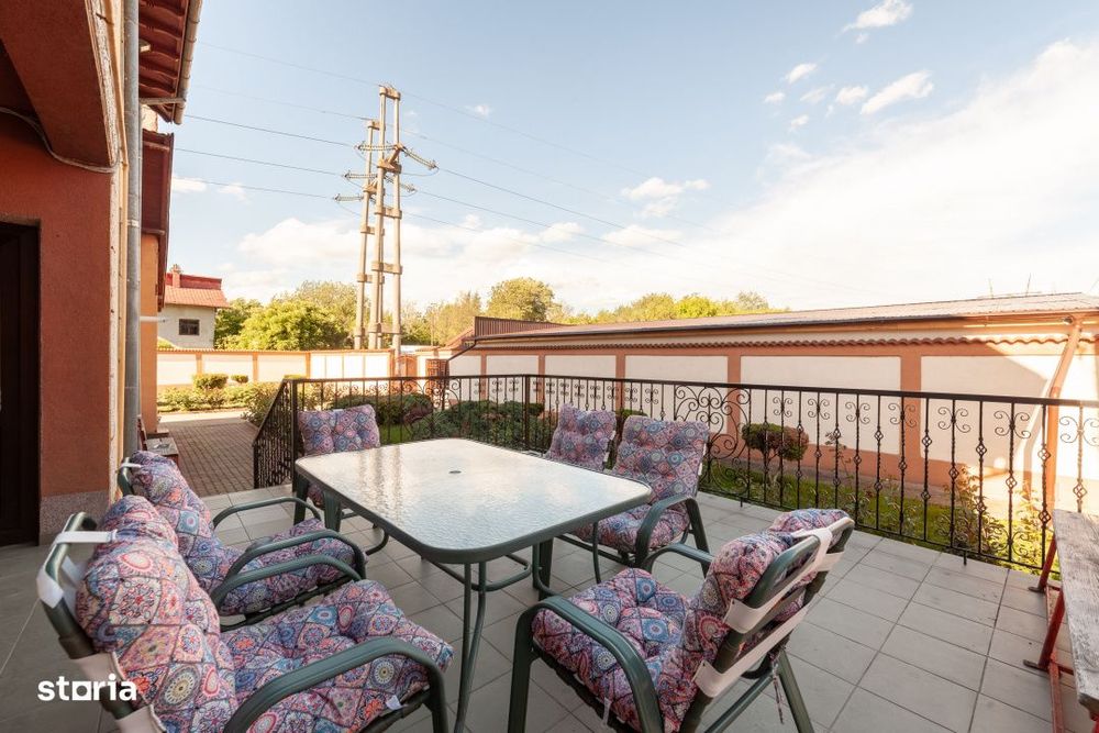Casa spatioasa cu 8 camere - Pitesti - 0% Comision