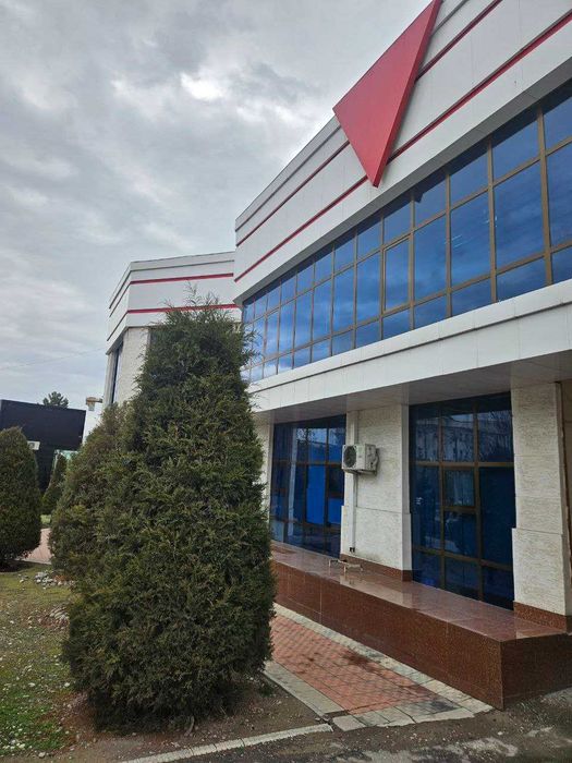 Farg‘ona shahar markazida ofis ijaraga beriladi — ideal lokatsiya