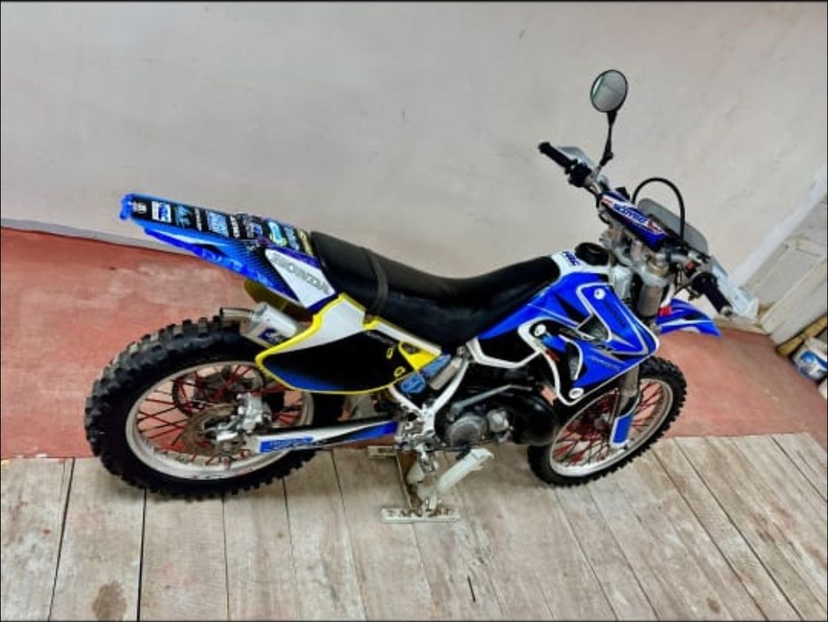 Honda crm 250 2t,1996 года