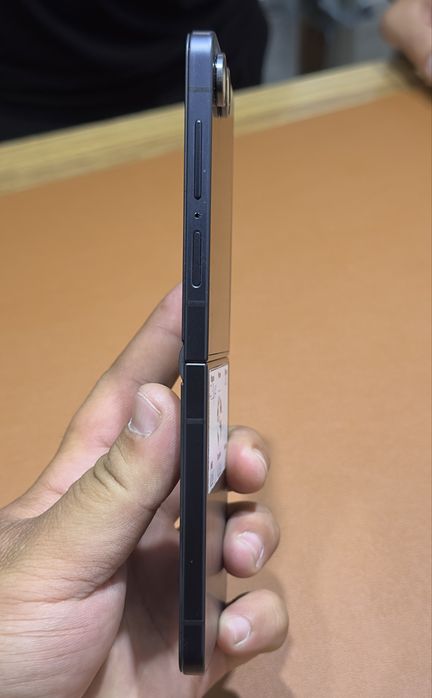 Samsung galaxy Z flip 7 naqd va muddatli to’lovga