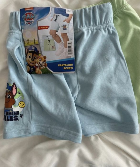 Pantaloni scurti