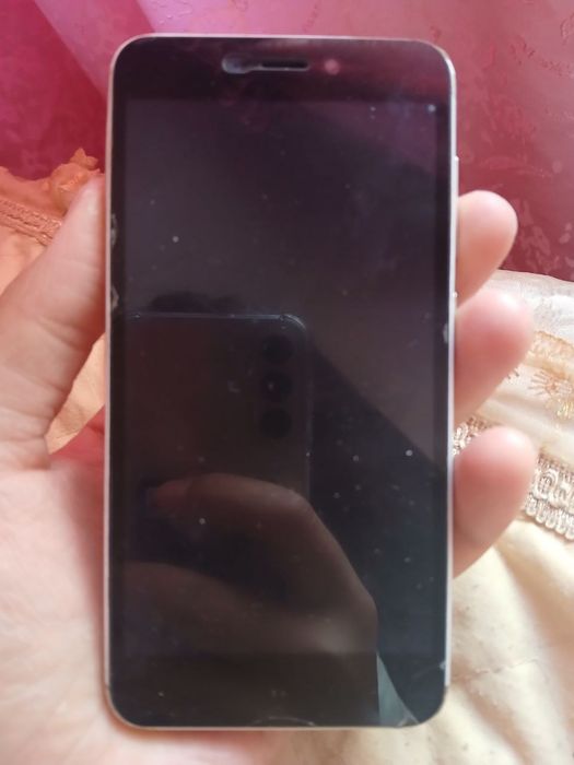 Srochna sotiladi Redmi 4x