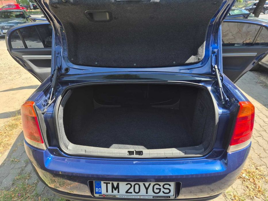 Opel Vectra 2005, benzina 1.6, 100 cp
