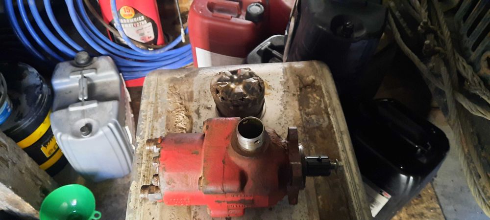 Хидравлична помпа и хидравличен цилиндър за Miller kipet