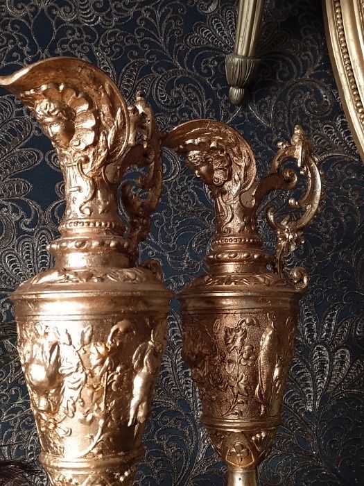 Set carafe Baroc foarte vechi din metal aurit ,piese cu o lucrătură de