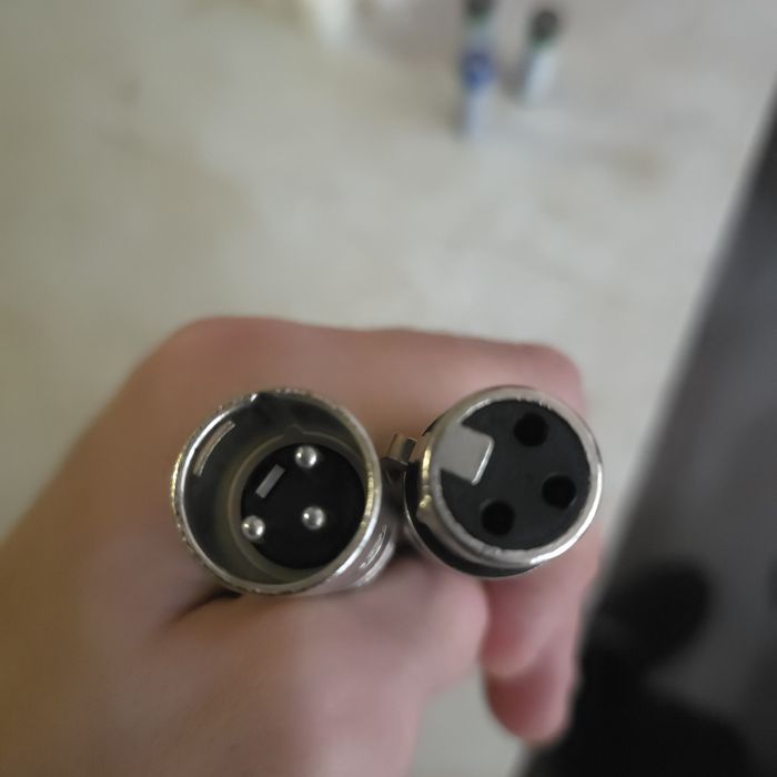 Microfon / Interafata Audio Behringer + Suport microfon