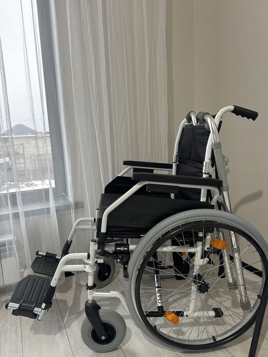 инвалидная коляска