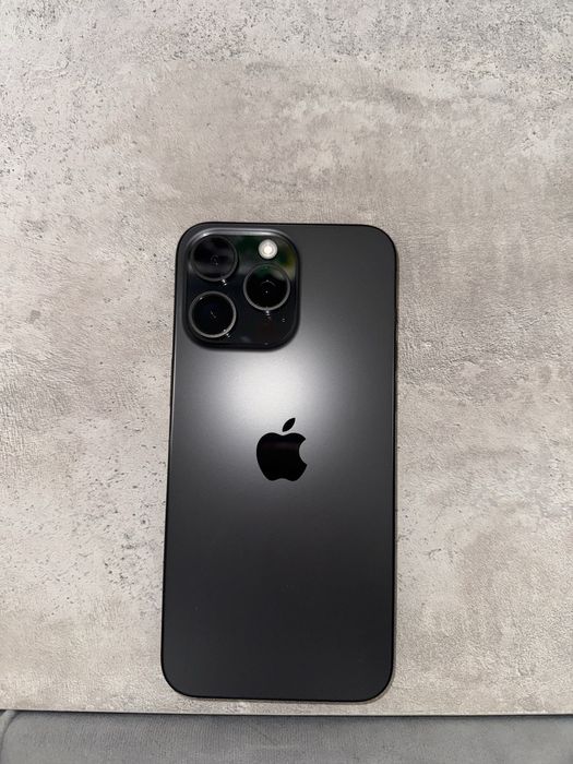 Продам Iphone 15 pro max 512