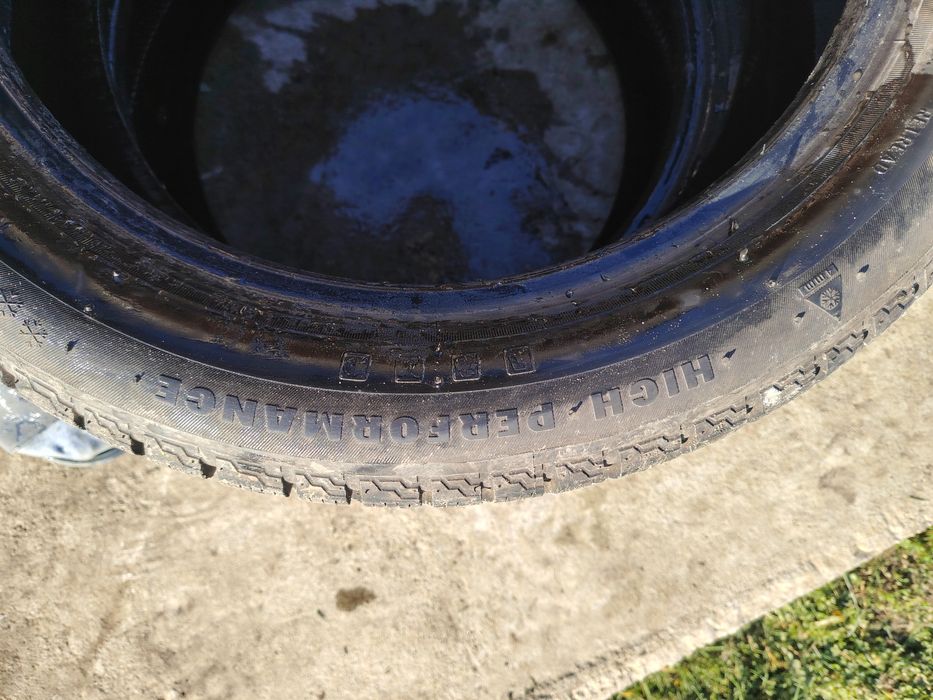 Зимни гуми  225/45 R17