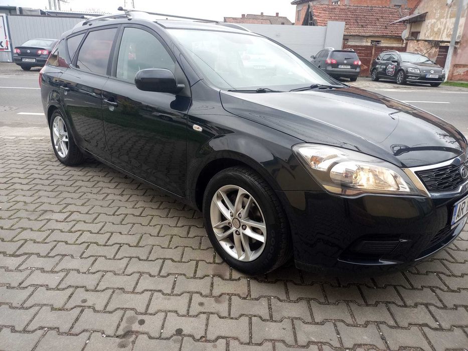 Kia Ceed motor 1.4 benzină 90 cp, 2011 înmatriculată în RO