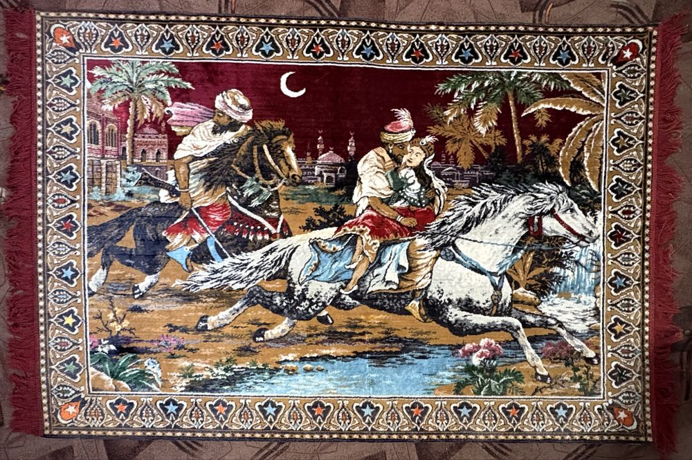 Carpetă decorativă ,,Răpirea din Serai''- stare foarte bună