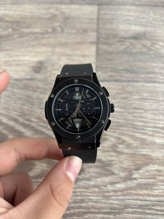 Продам часы мужские Hublot