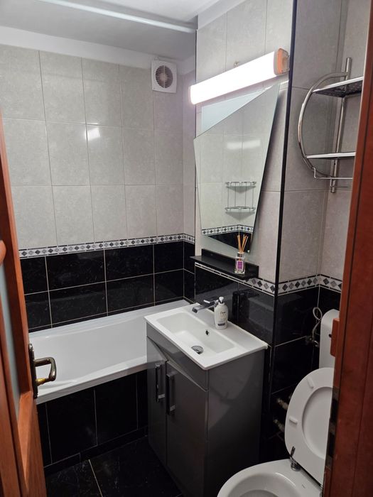 Garsoniera decomandata direct proprietar Ploiești