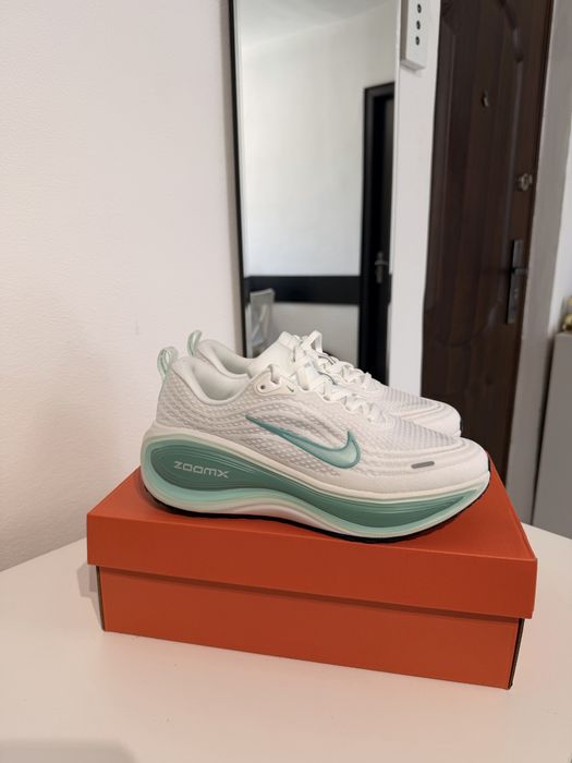 Nike Vomero Plus White Bleached Turquoise