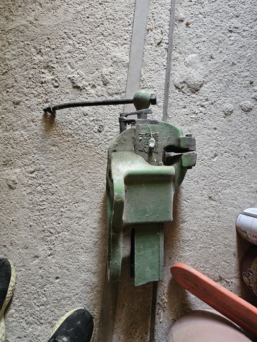 Menghina englezeasca cu deschidere mare, cu clik