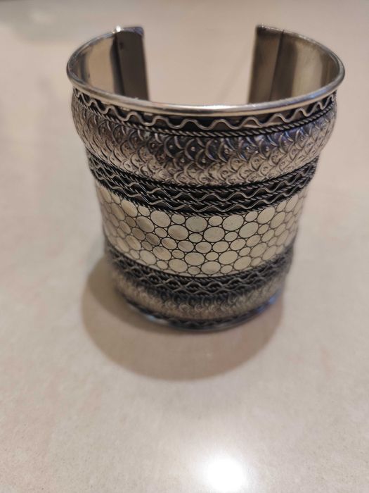 метална гривна в сребрист цвят "Bijou Brigitte"