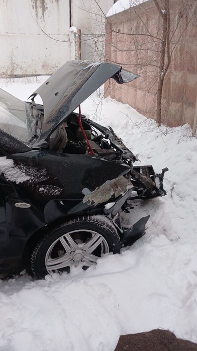 Продам  suzuki liana 1.6 2001