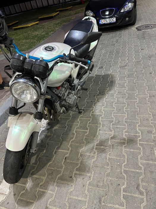 Honda Hornet 919