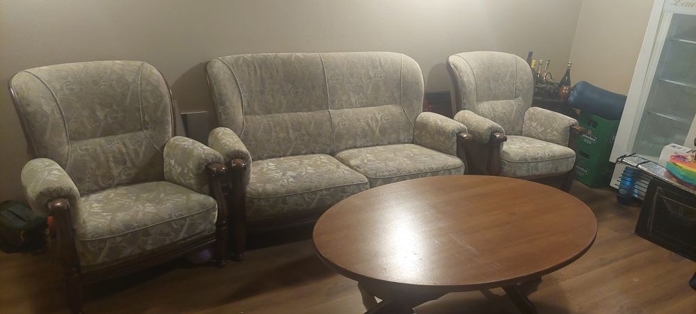 Set canapea + fotolii + masă