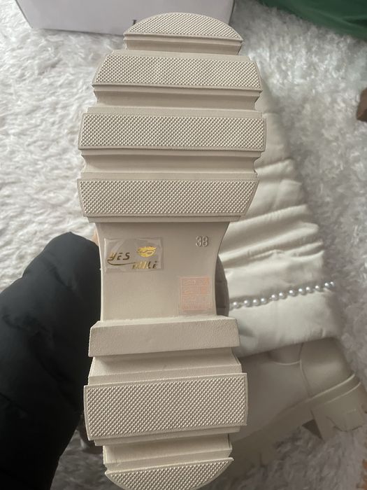 Нови обувки