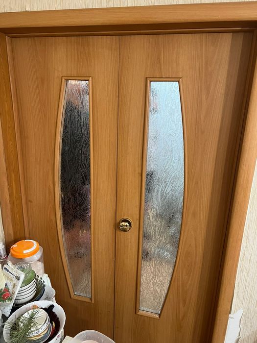 Продам двери межкомнатные