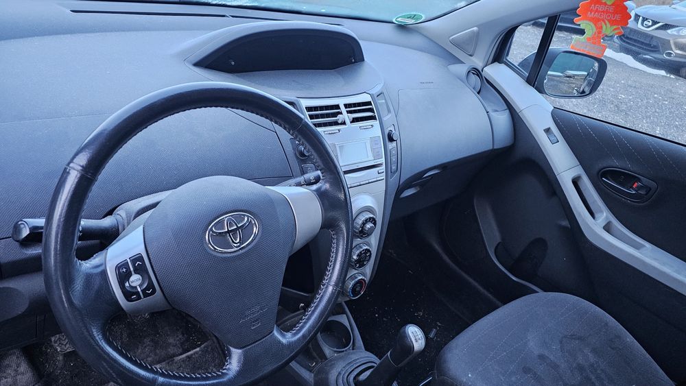 Toyota Yatis  1.0 Benzină   An 2006