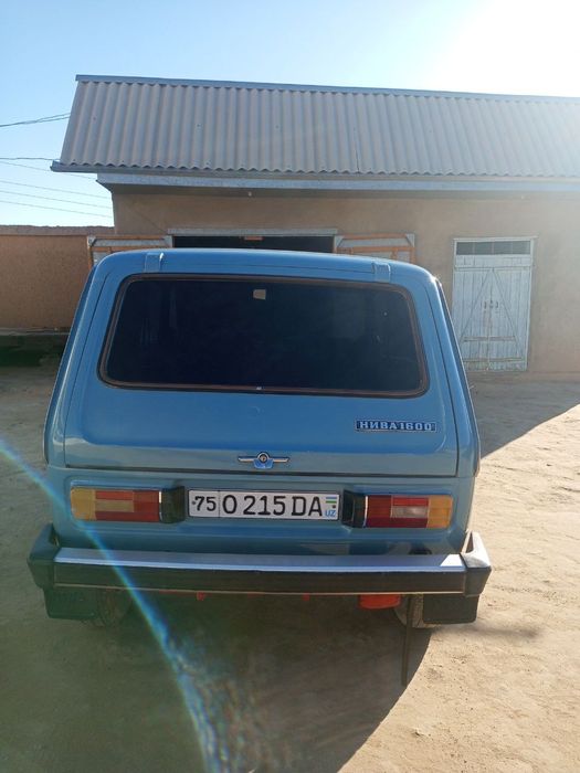 машина нива 2121