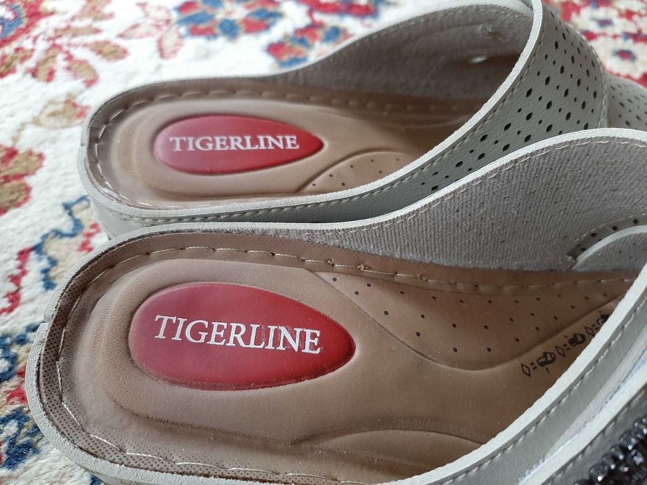 Дамски чехли и обувки, номер 36