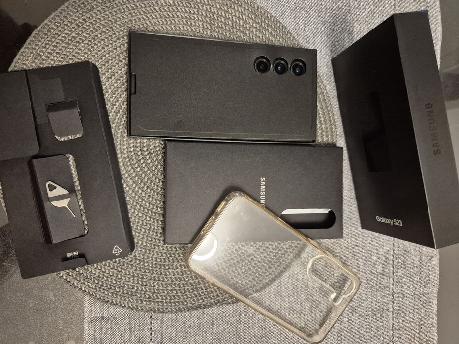 Samsung  Galaxy  S23! Супер запазен