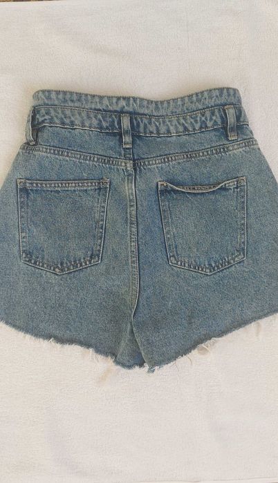 Къси дънкови панталони